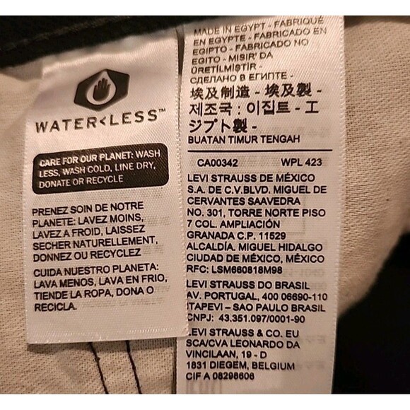 Levis 511 Men's Black Shorts 42 Dark Cut Off Bermuda - Picture 5 of 10